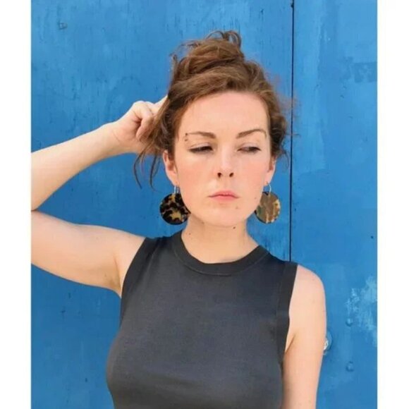 💕RACHEL COMEY💕 Masha Acrylic Disc Earrings ~ Brown Tortoise NWT - Picture 1 of 9